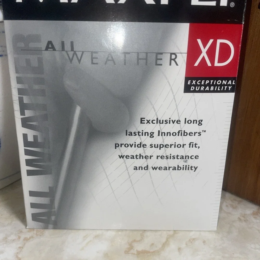 Maxfli All Weather All Leather Left Hand Women's Glove Medium‎